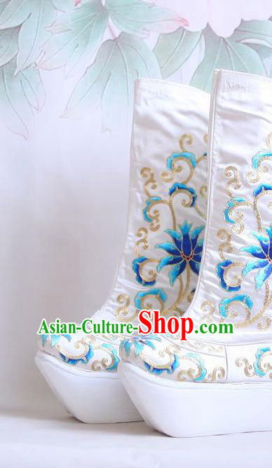 Chinese Traditional Beijing Opera Shoes Takefu White Embroidered Boots for Men