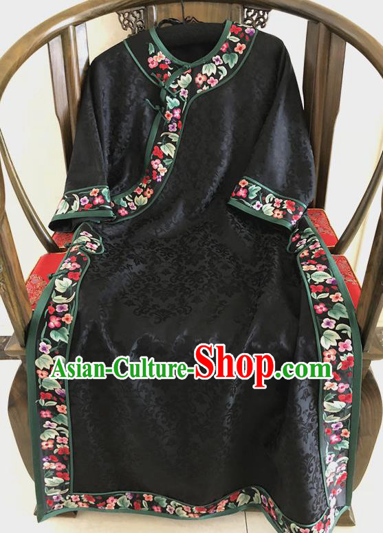 Traditional Chinese Handmade Silk Costume Tang Suit Embroidered Black Brocade Qipao Dress for Women