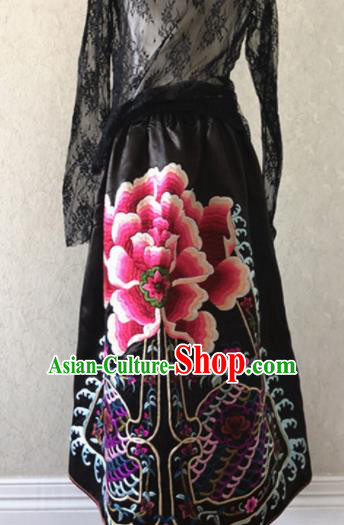 Traditional Chinese Handmade Embroidered Costume Tang Suit Embroidered Bust Skirt for Women