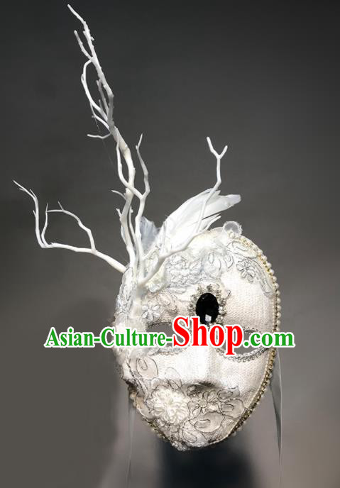 Top Halloween Cosplay White Masks Brazilian Carnival Catwalks Fancy Dress Ball Face Mask for Women