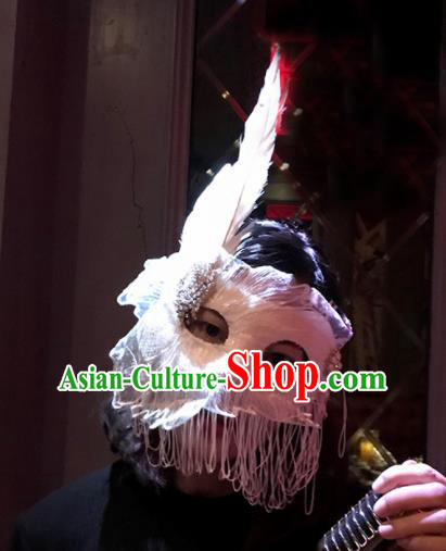 Top Halloween Cosplay White Feather Tassel Masks Brazilian Carnival Catwalks Fancy Dress Ball Face Mask for Women