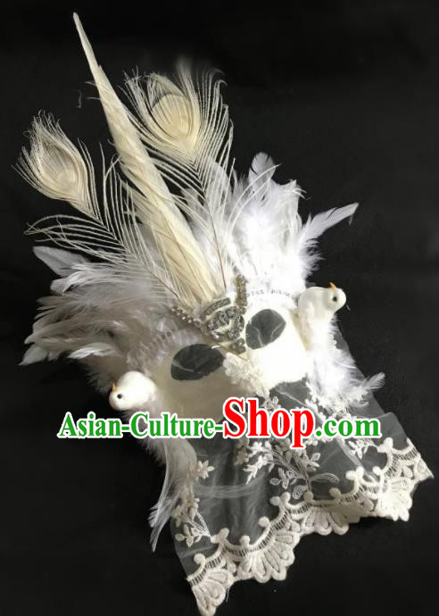 Top Fancy Dress Ball White Feather Lace Masks Brazilian Carnival Halloween Cosplay Face Mask for Women