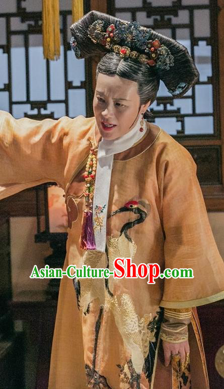 Chinese Ancient Qing Dynasty Manchu Empress Dowager Embroidered Costumes and Headpiece for Women