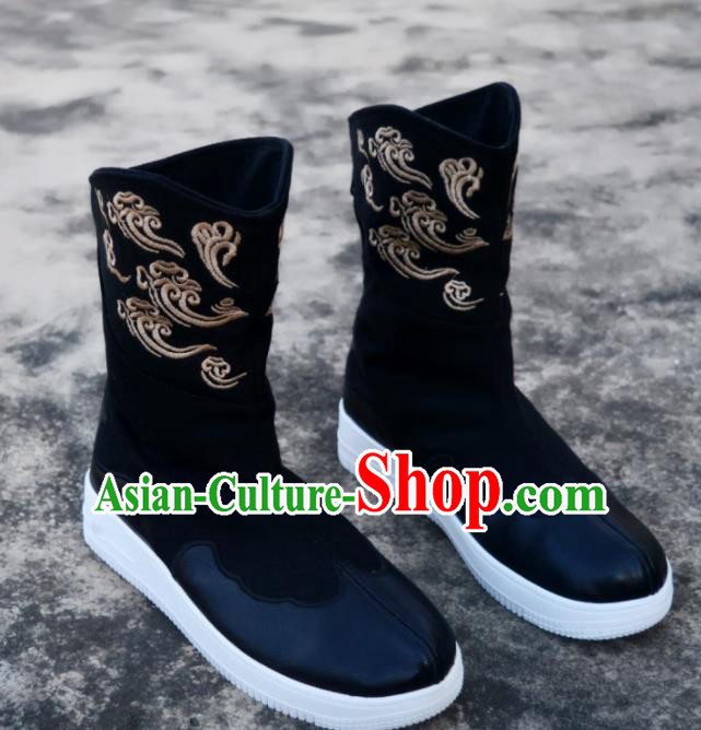 Chinese Traditional Boots Ancient Swordsman Shoes Embroidered Leather Shoes for Men