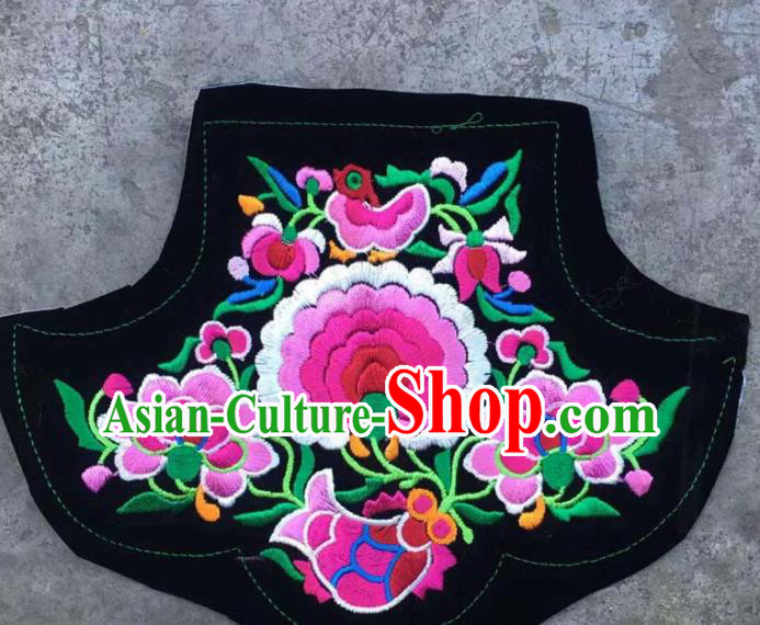Chinese Traditional Embroidery Cloth Accessories National Embroidered Lotus Dress Patch
