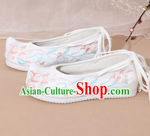 Chinese National White Cloth Hanfu Shoes Traditional Princess Shoes Embroidered Shoes for Women