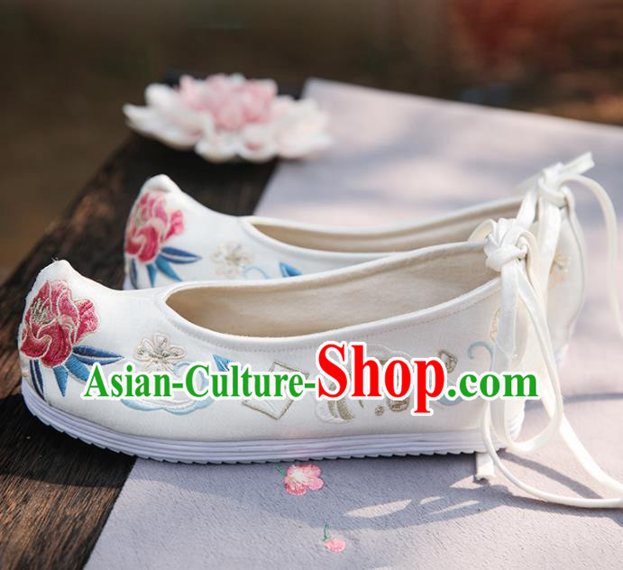 Traditional Chinese National Embroidered Peony White Shoes Ancient Princess Cloth Shoes Handmade Hanfu Shoes for Women