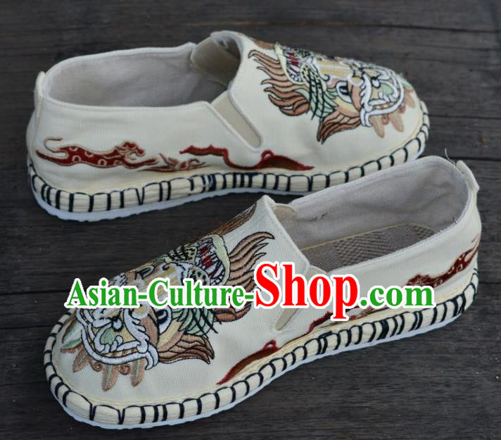 Traditional Chinese Martial Arts Embroidered Lion Shoes Handmade White Flax Shoes National Multi Layered Cloth Shoes for Men