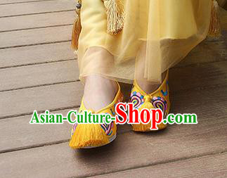 Traditional Chinese Handmade Embroidered Yellow Shoes Hanfu Wedding Shoes National Cloth Shoes for Women