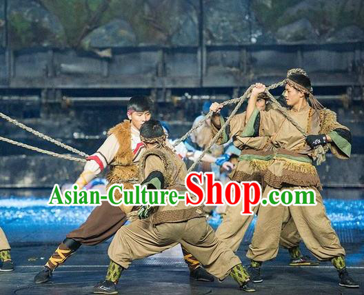 Chinese The Romantic Show of Lijiang Stage Performance Dance Costume for Men