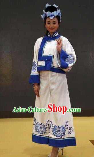 Chinese Kangxi Ceremony Qing Dynasty Mongol Nationality Dance White Dress Stage Performance Costume for Women