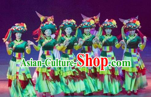 Chinese Lishui Jinsha Zhuang Nationality Dance Green Dress Ethnic Wedding Stage Performance Costume and Headpiece for Women