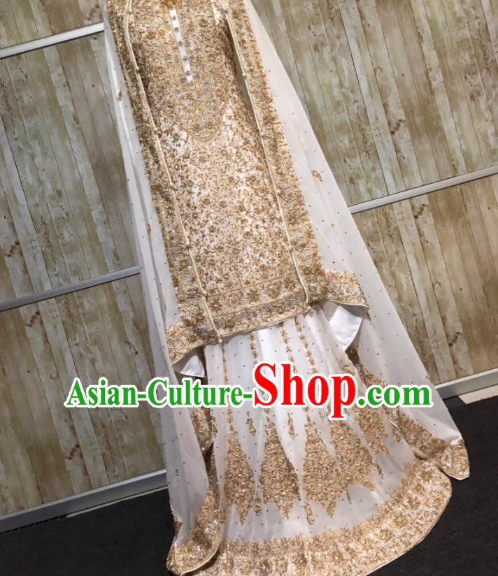 South Asia Pakistan Court Bride Golden Costumes Traditional Pakistani Wedding Luxury Embroidered Dress for Women