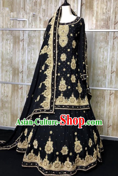 South Asia  Indian Bride Black Dress Traditional   India Hui Nationality Wedding Luxury Embroidered Costumes for Women