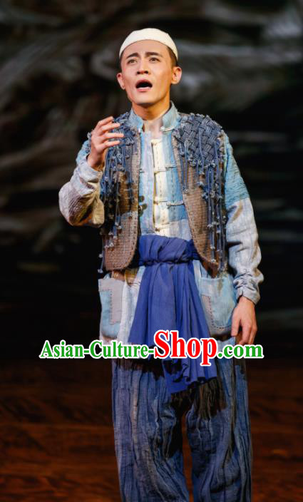 Flowers and Trumpeter Traditional Chinese Hui Nationality Stage Performance Blue Costumes and Headwear for Men