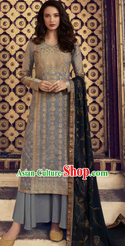 Asian Indian Punjabis Embroidered Light Blue Blouse and Pants India Traditional Lehenga Choli Costumes Complete Set for Women