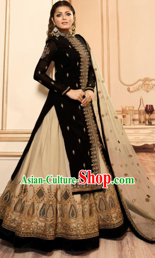 Asian India Traditional Lehenga Choli Costumes Indian Bollywood Embroidered Black Skirt and Blouse for Women