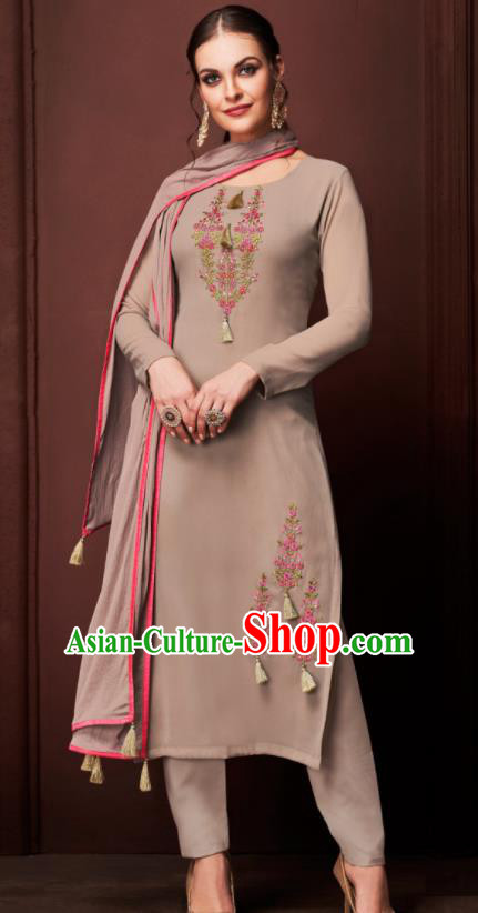 Asian Indian Punjabis Embroidered Khaki Blouse and Pants India Traditional Kurti Costumes Complete Set for Women