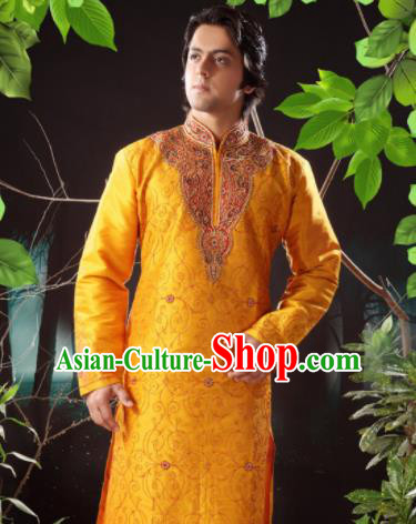 Asian Indian Sherwani Bridegroom Embroidered Golden Clothing India Traditional Wedding Costumes Complete Set for Men