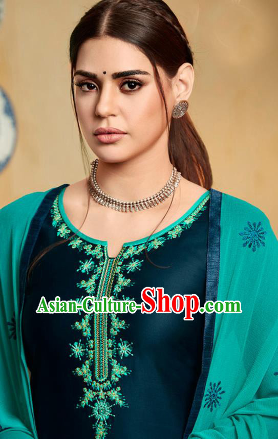 Traditional Indian Punjab Navy Satin Blouse and Green Pants Asian India National Costumes for Women
