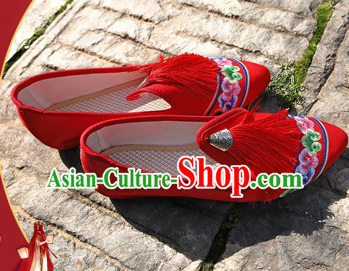 Chinese National Red Tassel Embroidered Shoes Traditional Hanfu Shoes Opera Shoes Wedding Bride Shoes for Women