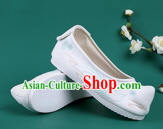 Chinese Traditional Embroidered Bird White Shoes Hanfu Shoes Princess Shoes for Women