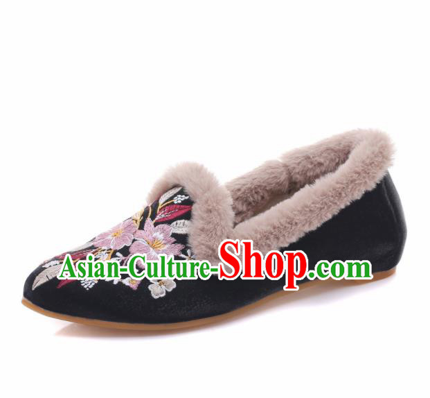 Traditional Chinese National Winter Shoes Embroidered Black Shoes Hanfu Shoes for Women
