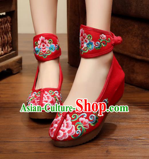 Traditional Chinese Old Beijing Bride Embroidery Peony Red Shoes National Embroidered Shoes Hanfu Shoes for Women
