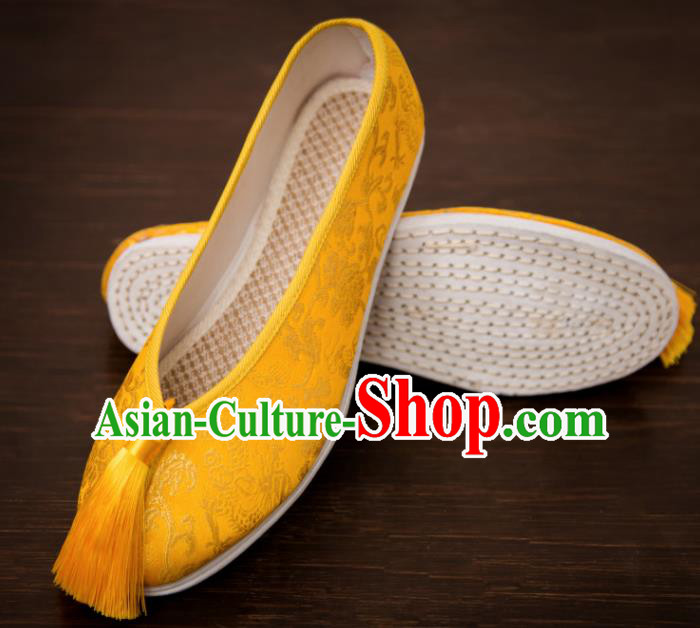 Traditional Chinese Handmade Hanfu Shoes Yellow Tassel Embroidered Shoes Satin Shoes for Women