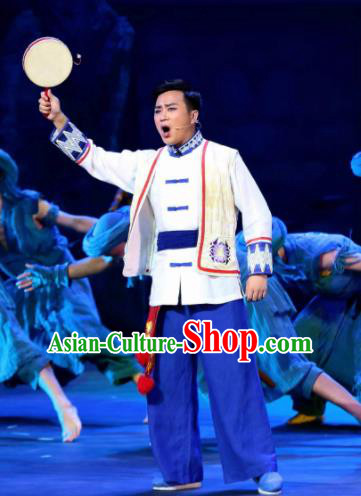 Huang Si Jie Chinese Tujia Minority Male Clothing Stage Performance Dance Costume and Headpiece for Men