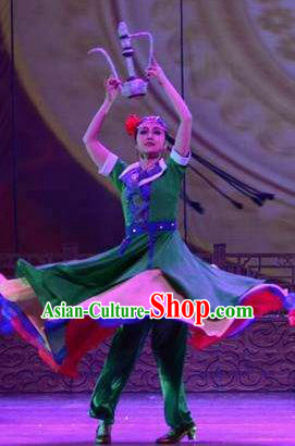 Ganzhou Musical Dance Chinese Hui Nationality Green Dress Stage Performance Dance Costume and Headpiece for Women