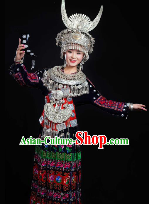 Chinese Traditional Hmong Ethnic Costume Miao Nationality Folk Dance Black Dress and Headdress for Women