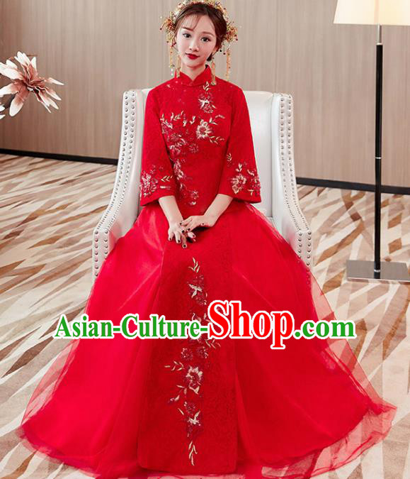 Chinese Traditional Bride Costume Xiuhe Suit Ancient Wedding Embroidered Red Veil Dress for Women