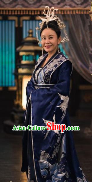 Chinese Drama Queen Dugu Ancient Northern Zhou Dynasty Empress Dowager Embroidered Historical Costume and Headpiece for Women