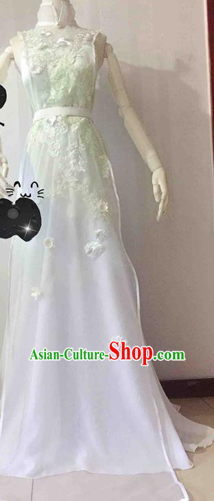 Traditional Chinese Modern Fancywork Costume Embroidered White Full Dress for Women