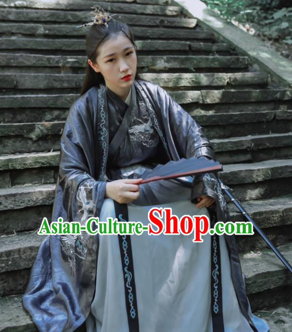 Traditional Chinese Jin Dynasty Embroidered Historical Costume Ancient Swordswoman Hanfu Dress for Women