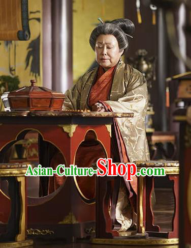 Chinese Ancient Drama Empress Dowager Embroidered Replica Costume Tang Dynasty Queen Mother Hanfu Dress for Women