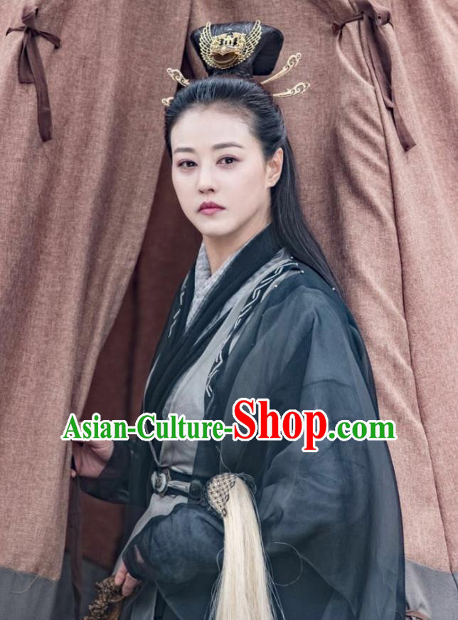 Chinese Ancient Taoist Nun Swordswoman Relying on Heaven to Slaughter Dragons Hanfu Dress and Headpiece for Women