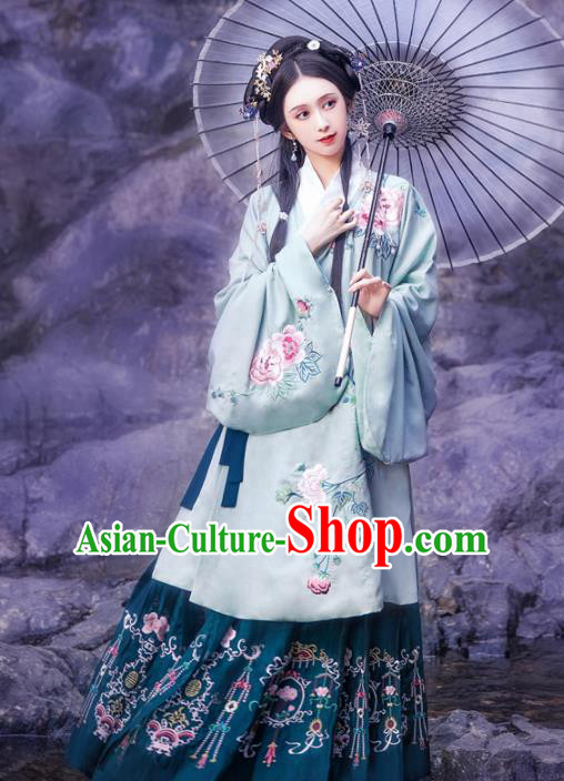 Traditional Chinese Ming Dynasty Historical Costume Ancient Princess Embroidered Hanfu Dress for Women