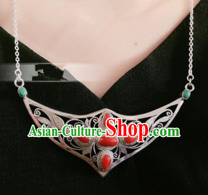 Traditional Chinese Mongol Nationality Sliver Red Necklet Accessories Mongolian Ethnic Necklace for Women