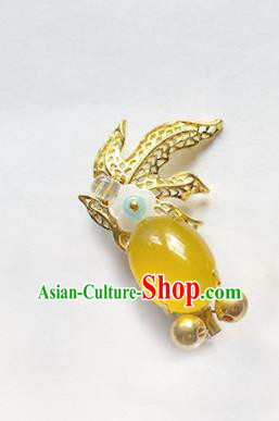Traditional Chinese Ancient Palace Yellow Chalcedony Brooch Handmade Hanfu Goldfish Breastpin for Women
