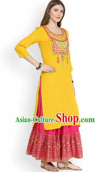 Asian India Traditional Informal Costumes South Asia Indian National Yellow Blouse and Dress for Women