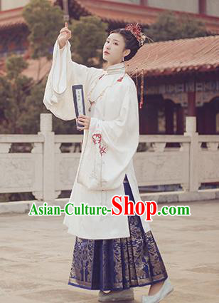 Ancient Chinese Ming Dynasty Court Queen Hanfu Dress Traditional Imperial Empress Embroidered Historical Costume for Women