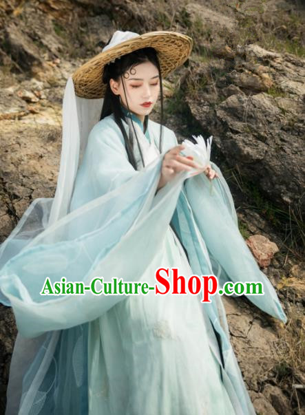 Asian Chinese Jin Dynasty Princess Historical Costume Ancient Swordswoman Traditional Hanfu Dress for Women