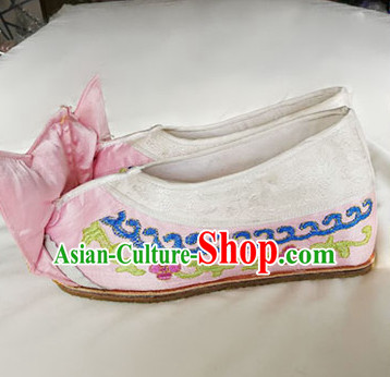 Chinese Traditional Beijing Opera Pink Embroidered Shoes Ancient Princess Hanfu Shoes for Adults