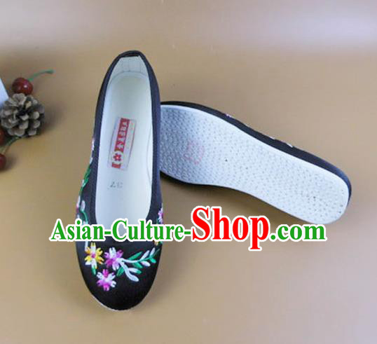 Asian Chinese National Embroidered Daisy Black Shoes Ancient Princess Satin Shoes Traditional Hanfu Shoes for Women