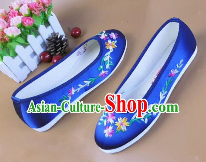 Asian Chinese National Embroidered Daisy Royalblue Shoes Ancient Princess Satin Shoes Traditional Hanfu Shoes for Women