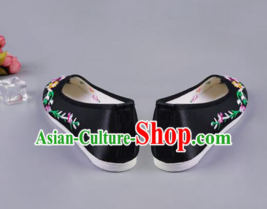 Asian Chinese National Black Satin Shoes Ancient Princess Embroidered Shoes Traditional Hanfu Shoes for Women