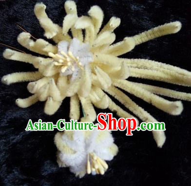 Chinese Handmade Qing Dynasty Court Yellow Velvet Chrysanthemum Hairpins Traditional Ancient Hanfu Hair Accessories for Women
