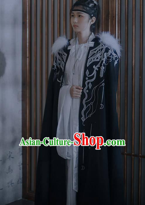 Chinese Ancient Swordsman Embroidered Black Cape Traditional Jin Dynasty Prince Clothing for Men
